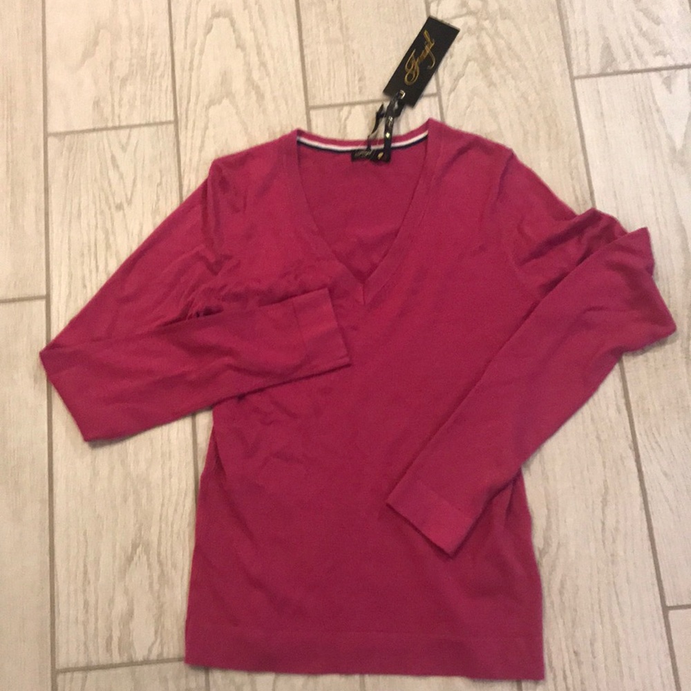 Light sweater-new